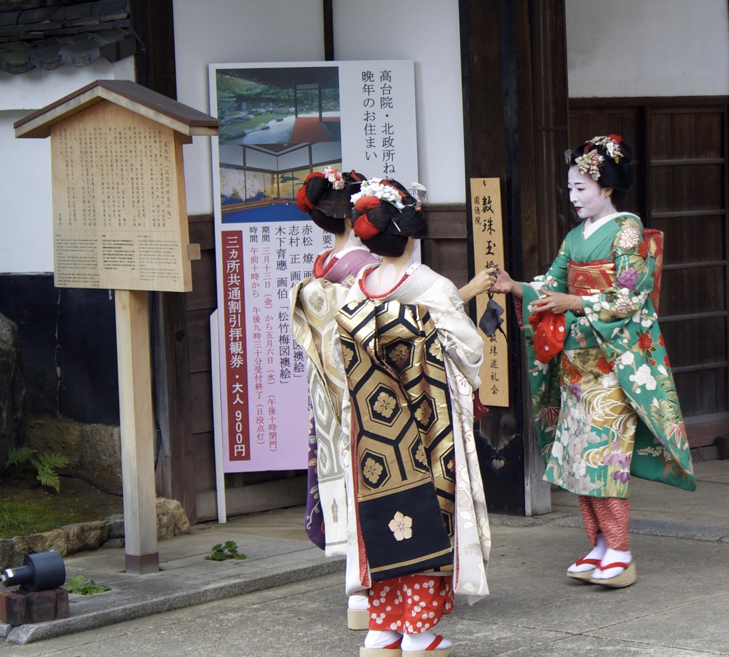 Kyoto geishas