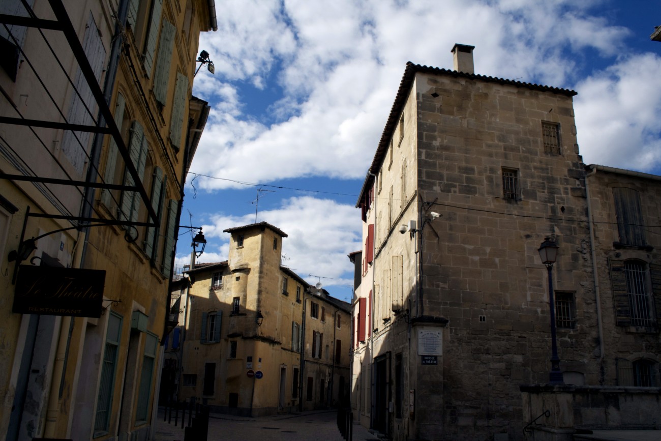 tarascon street